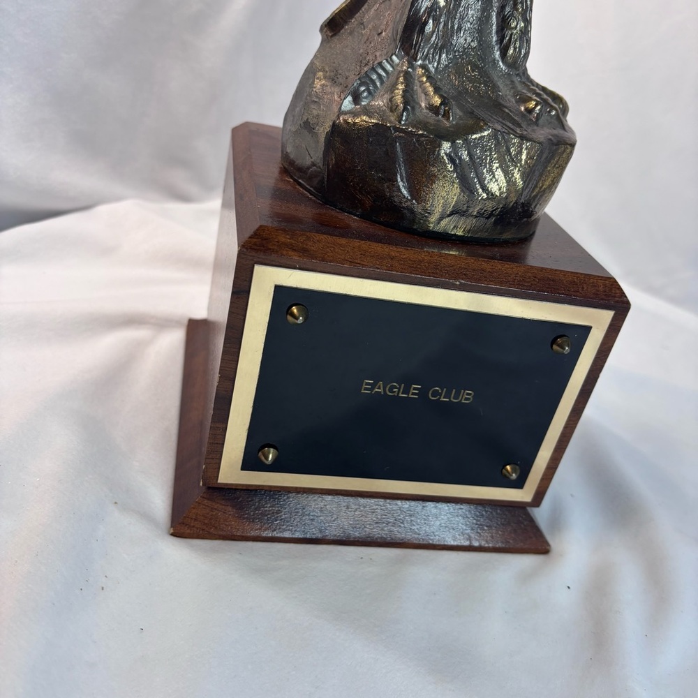 Vintage Eagle Club Trophy Antique Gold Eagle Statue Wood Base Americana Decor - Picture 9 of 10